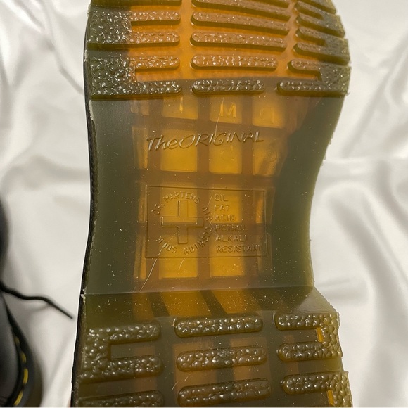 1460 Smooth Leather Dr. Martens Boots (NEW) - Picture 6 of 9